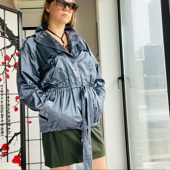 🚢 Reformation Vintage Metallic Belted Satin Trench Coat - Picture 13 of 16